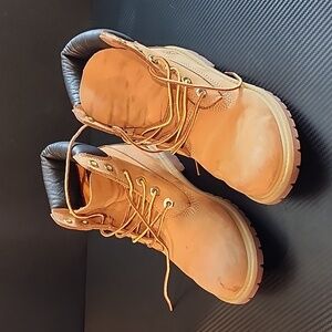 Mens, Timberland boots, size 7M. 6" padded collar, waterproof boots.